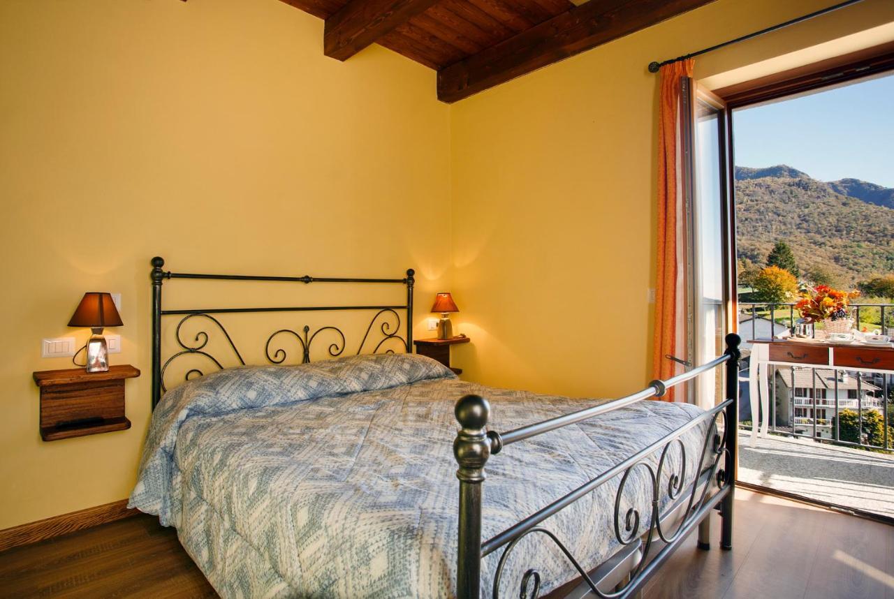Circolo Operaio Acli Colloro Hotel ภายนอก รูปภาพ